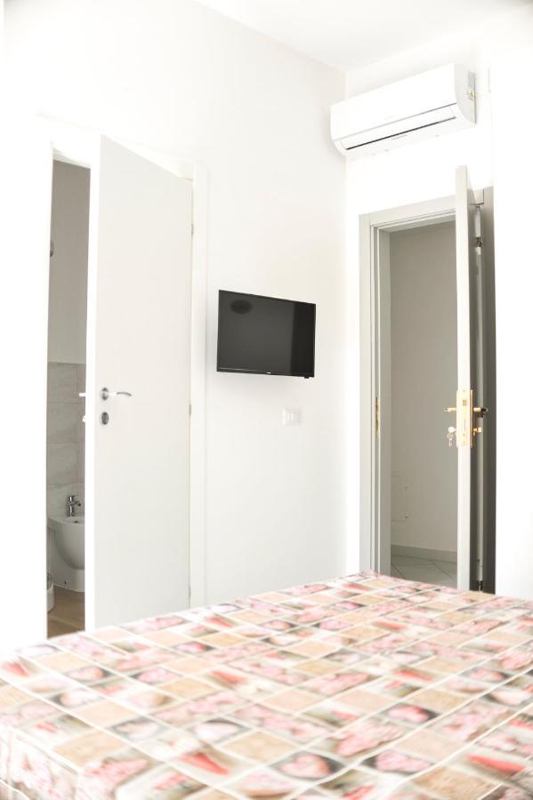 Butterfly B&B Livorno Bagian luar foto